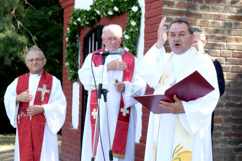 2021.06.30_Gödre felújított kálvária (49).JPG